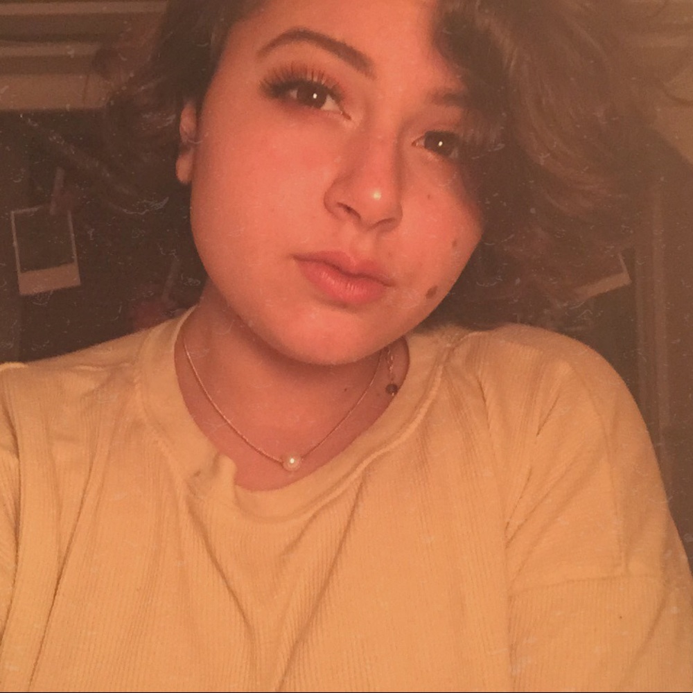 Meet your Posher, Mia